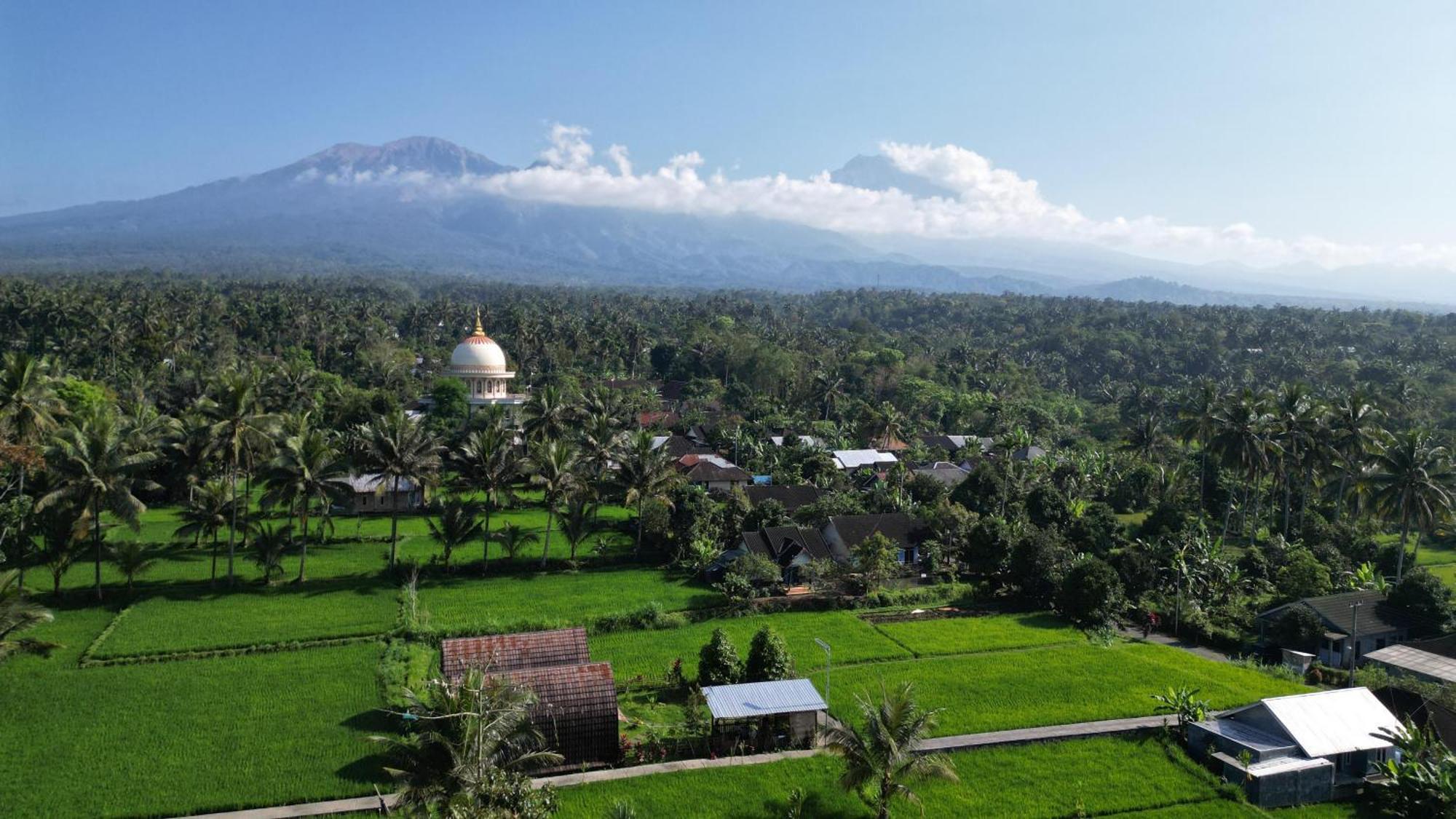 Bale Tetebatu Villa Exterior photo