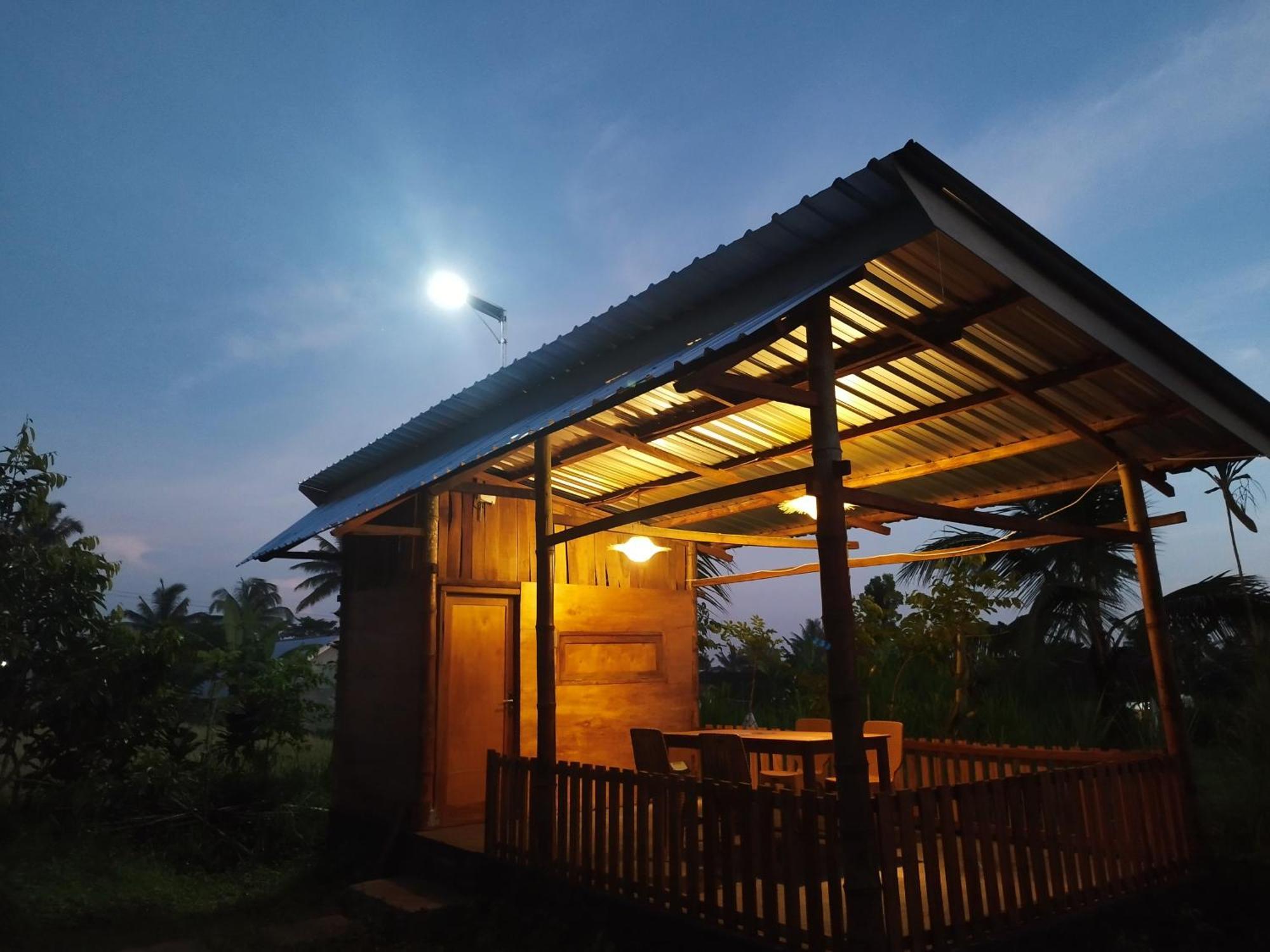 Bale Tetebatu Villa Exterior photo